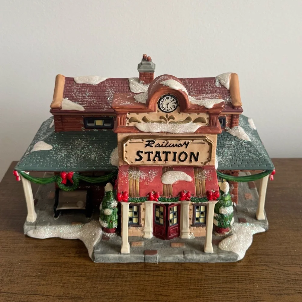 2004 Village | Rare Light Up Christmas Village Railway Station Holiday Gift